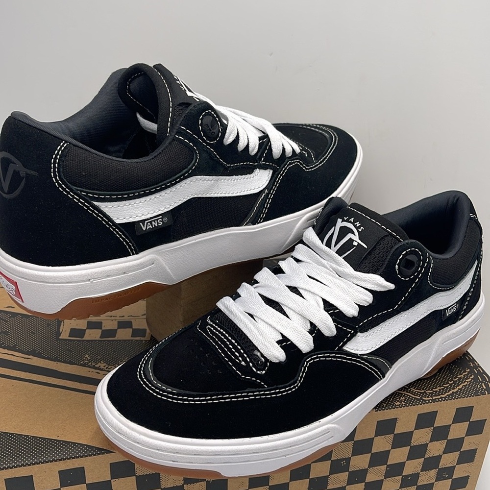 Vans Men’s Rowan 2 Black/White
VN0A2Z3IBA2 Sneakers - Picture 10 of 16